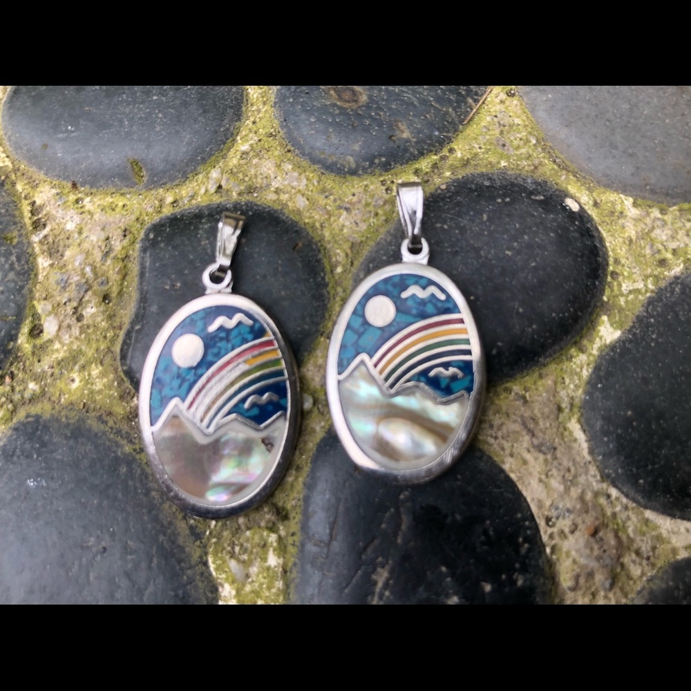 Abalone MOP Mountain Inlay Pendant - Picture 14 of 16